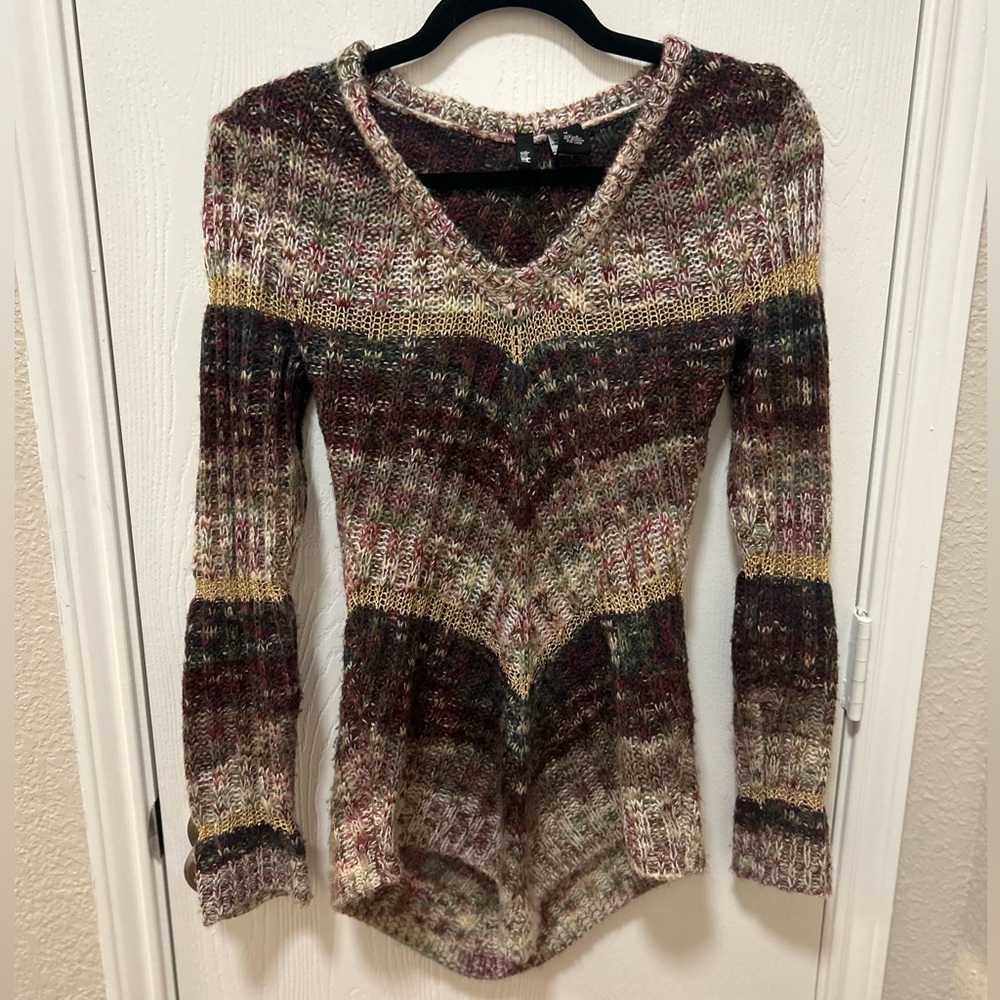 Ultra Flirt y2k v-neck sweater striped size medium